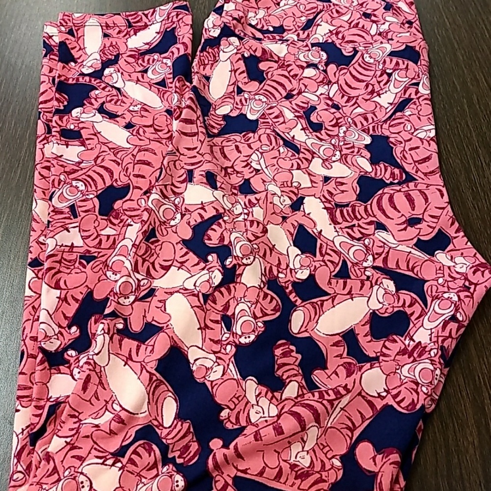 LuLaRoe Brand New Tall and Curvy Tigger!!